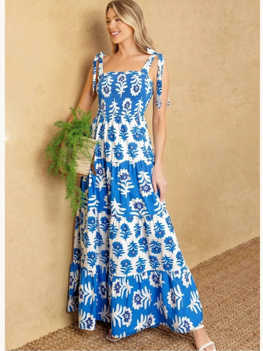 ⭐️NWT Flying Tomato Maxi Dress Blue White Flowers ⭐️Glamour In Motion Woven - Picture 1 of 6